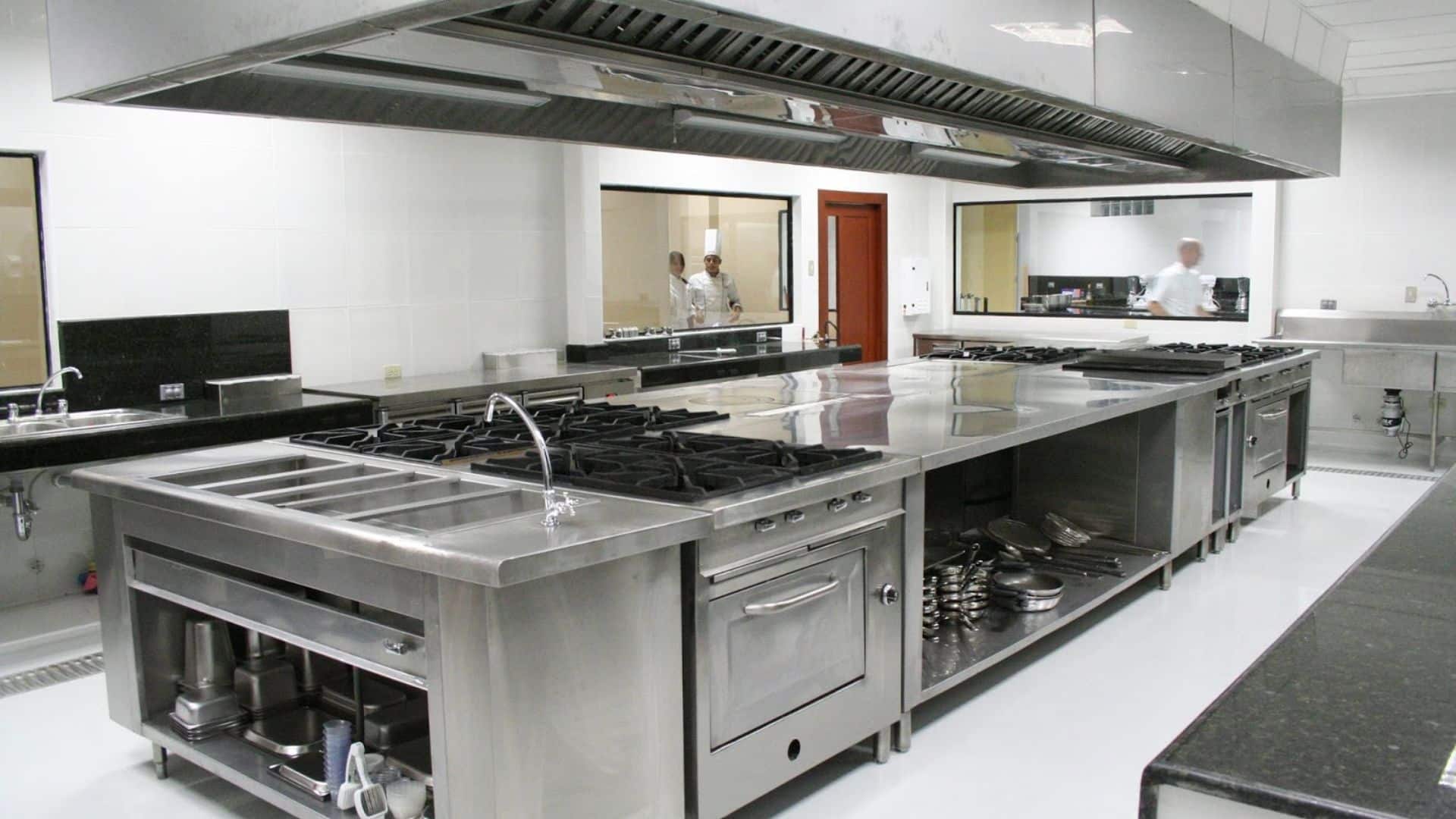 What Makes Stainless Steel Ideal for Kitchen Fabrication