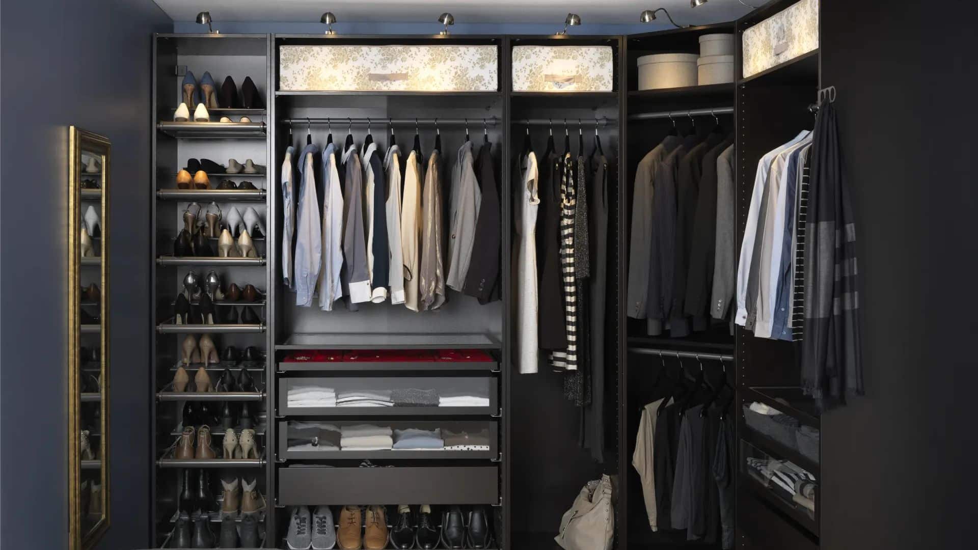 10 Tips for Creating a Stylish and Functional Wardrobe